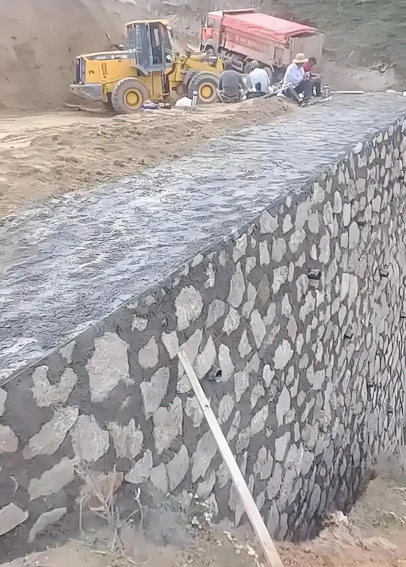 临沂罗庄区边坡加固